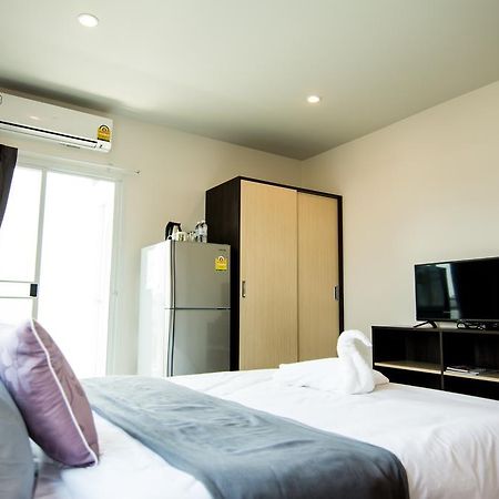 At Ease Hotel Suvarnabhumi Bang Phli Exterior photo