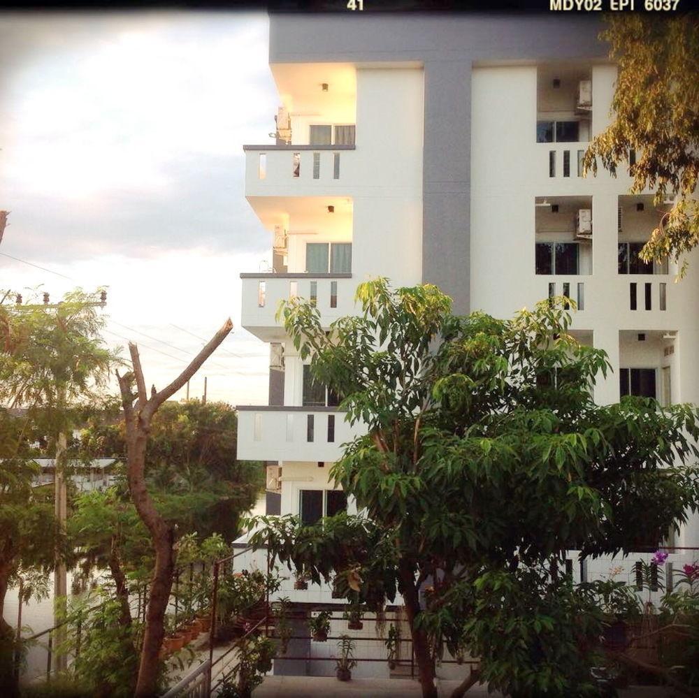 At Ease Hotel Suvarnabhumi Bang Phli Exterior photo
