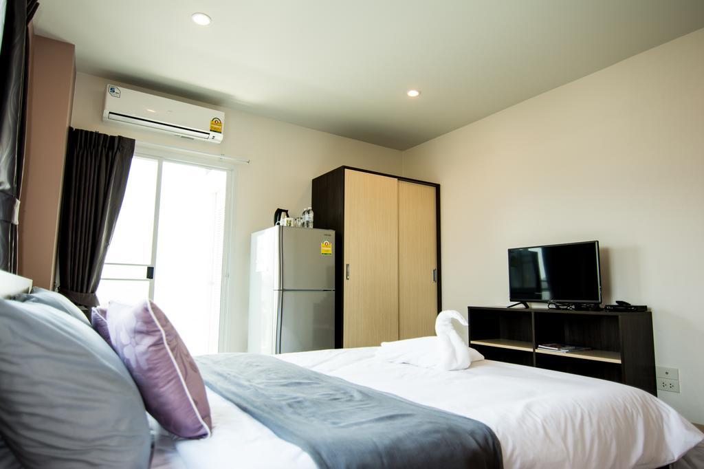 At Ease Hotel Suvarnabhumi Bang Phli Exterior photo
